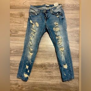 Zara jeans with holes, very comfy and cute